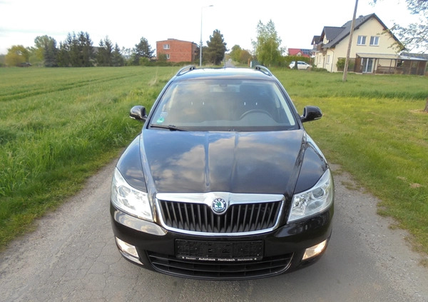 Skoda Octavia cena 29999 przebieg: 177395, rok produkcji 2013 z Gostyń małe 704